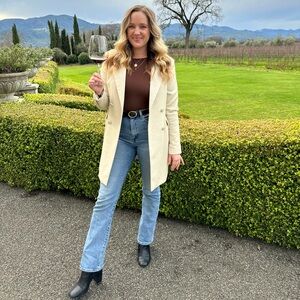 Meet your posher, Katie!